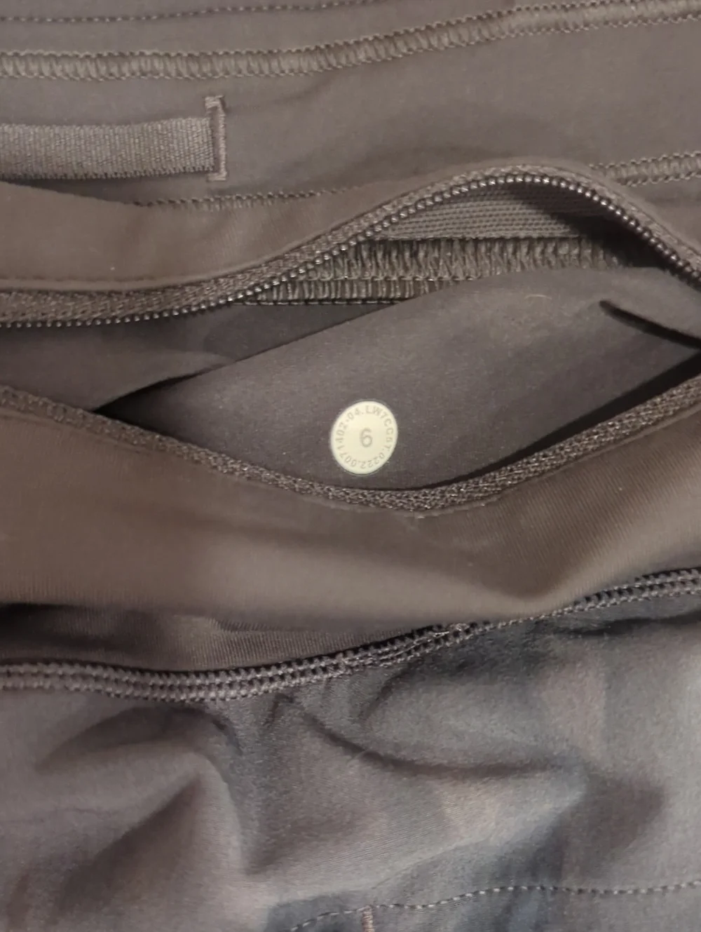 Lululemon π Speed Up Shorts π 6 - Picture 4 of 5